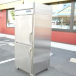 フクシマ 縦型冷蔵庫 ARD-080RM 業務用2ドア 2017年製を買い取りました(^_-)-☆