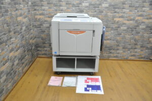 RISO デジタル印刷機 RISOGRAPH ME625 100V コピー機 リソグラフィ 輪転機を買い取りました♪(^_-)-☆