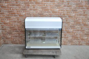 HOSHIZAKI ホシザキ 冷蔵ディスプレイケース KD-90D1-W 2019年製 100V ケーキケース 業務用を買い取りました♪(^_-)-☆