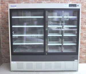 パナソニック 冷蔵ショーケース MPR-1014R 2017年製 100V 1029L 冷蔵庫 研究室 業務用を買い取りました♪(^_-)-☆