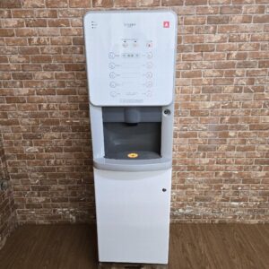 富士電機 粉末自動給茶機 BHK480TY 100V 2018年製 ティーサーバー ティーディスペンサー 業務用を買い取りました♪