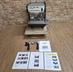 SIMONELLI APPIAⅡエスプレッソマシン 業務用 単相200V コーヒーメーカー を買い取りました♪