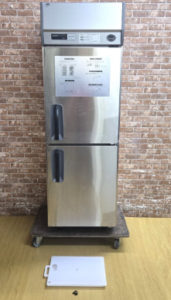 Panasonic パナソニック 縦型冷凍庫 SRF-K661B-FF 業務用2ドア 冷凍ストッカー フリーザーを買い取りました♪