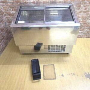 ダイワ 平型冷蔵ショーケース CF-04SHOW-DB 100V 105L 業務用を買い取りました♪