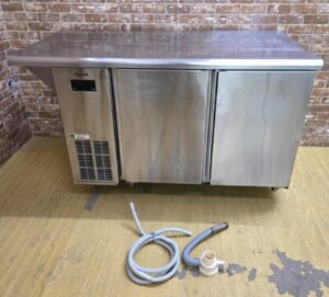 フジマック 台下冷蔵庫 FRT1275KP 業務用2ドア 幅140cm 奥行75cm コールドテーブルを買い取りました♪