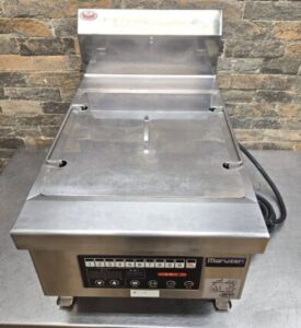 MARUZEN マルゼン 卓上 電気フライヤー MIF-A7T 三相200V 油量7L 業務用を買い取りました♪