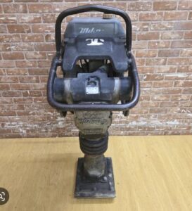三笠産業 ミカサ タンピングランマー MT-55L 転圧機 建設機械 エンジン始動確認を買い取りました♪