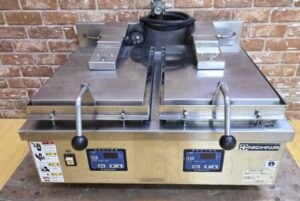ニチワ 電気自動ぎょうざ焼き器 NGM-5.6ACSP 三相200V 2019年製 業務用 卓上 2連を買い取りました♪